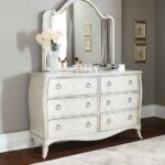 Luxurious Dressers With Mirorr D07